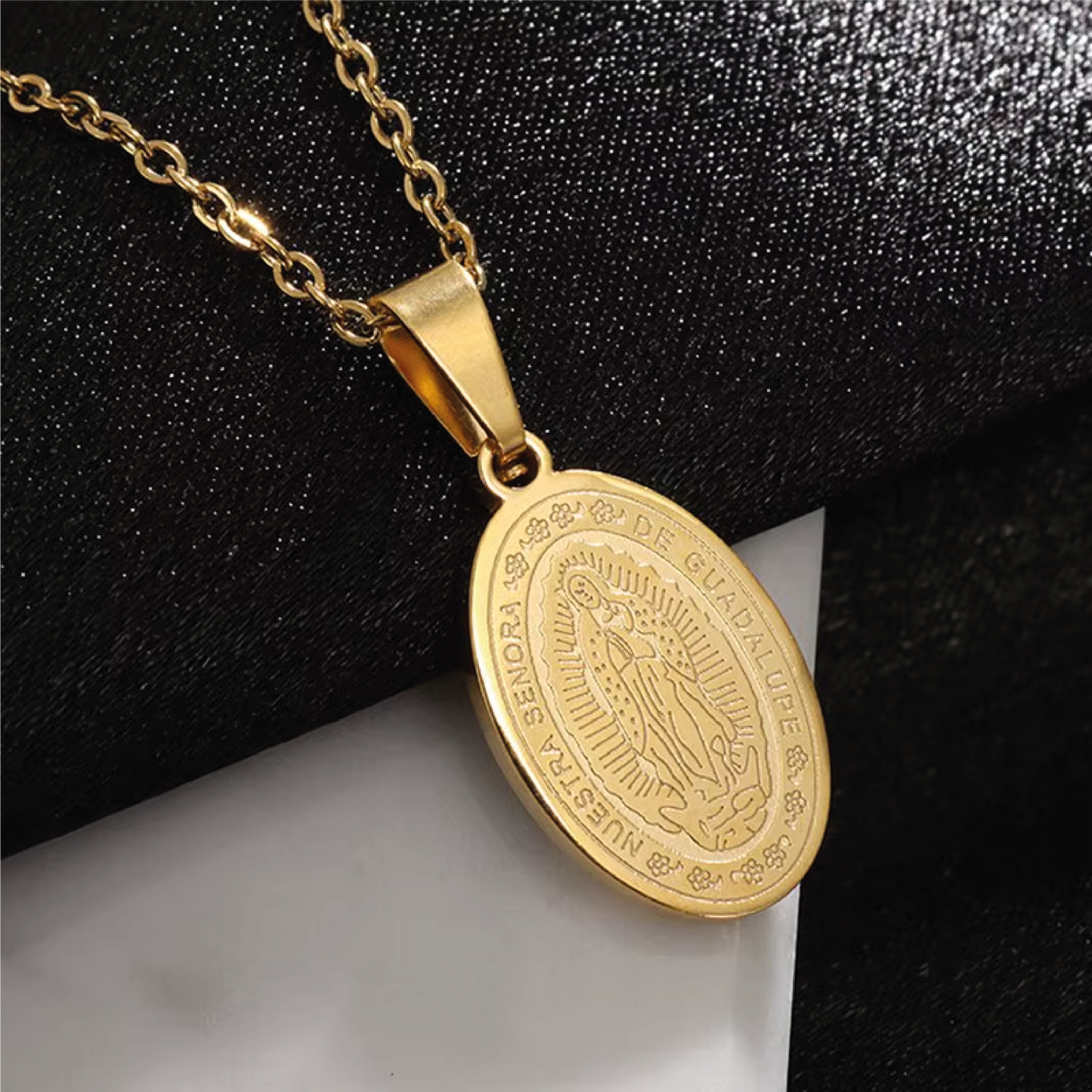 Collare Virgen de Guadalupe